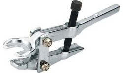 Universal ball joint puller