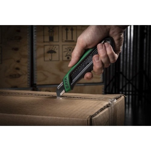 Soft grip utility knifer 18mm