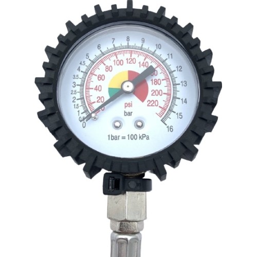 Tire inflating gun with manometer