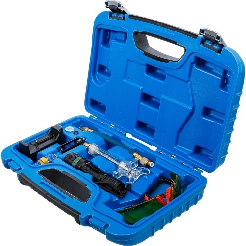 Refrigerant leak detector kit with UV flashlight
