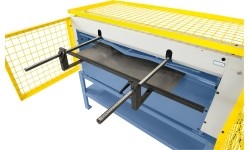 Elektrinės kirpimo staklės Bernardo PTS 1050 E