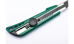 Peilis plastikine rankena su keičiama geležte 18mm