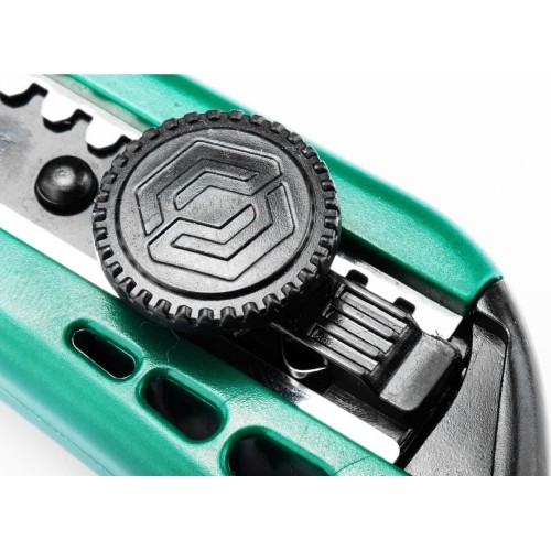 Peilis plastikine rankena su keičiama geležte 18mm