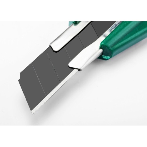 Peilis plastikine rankena su keičiama geležte 18mm