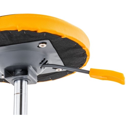 Telescopic workshop chair 