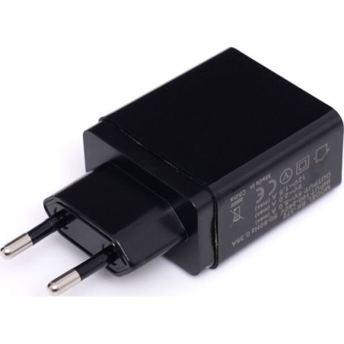 Įkroviklis 220V greito krovimo 2xUSB/2.1A +1USB/QC3.0