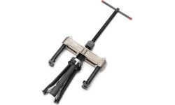 Cylinder liners extractor tool 3 jaw