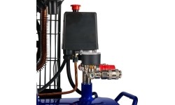 Oil-lubricated belt-driven air compressor, 50 l, 2.8 kW, 8 bar